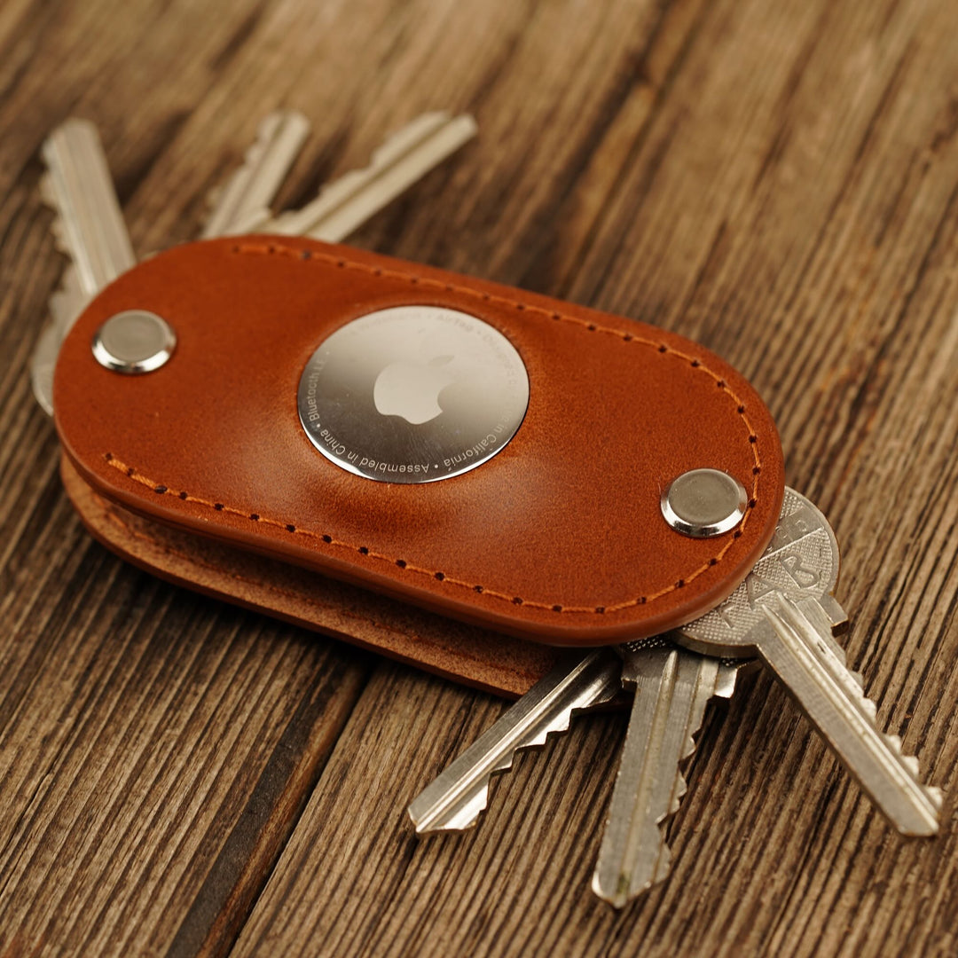 Apple AirTag Leather Key Organizer - Smart Key Storage with Airtag Pocket - Keychains - Souma Leather