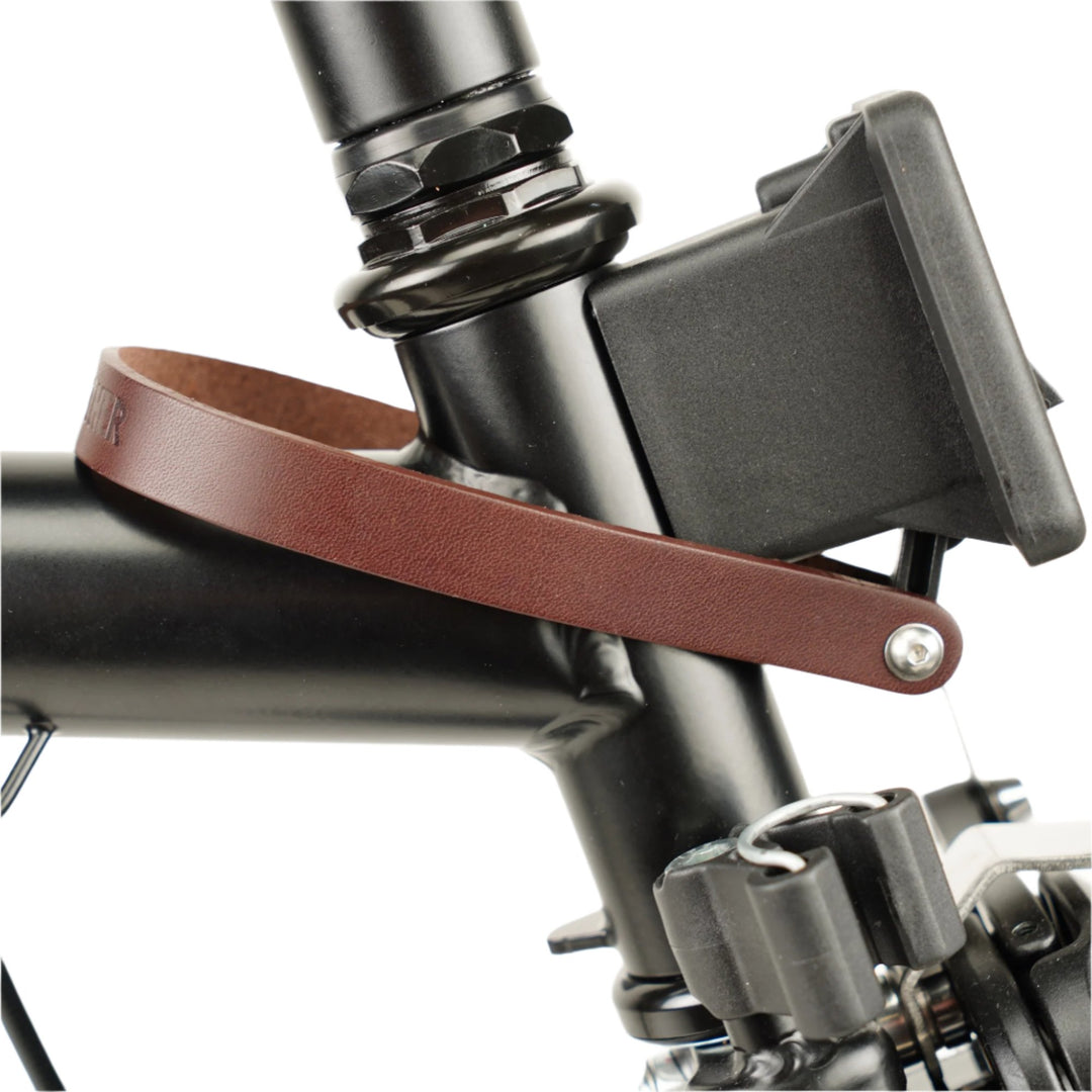 Leather Brompton Front Carrier Strap for Brompton bag, brown close-up