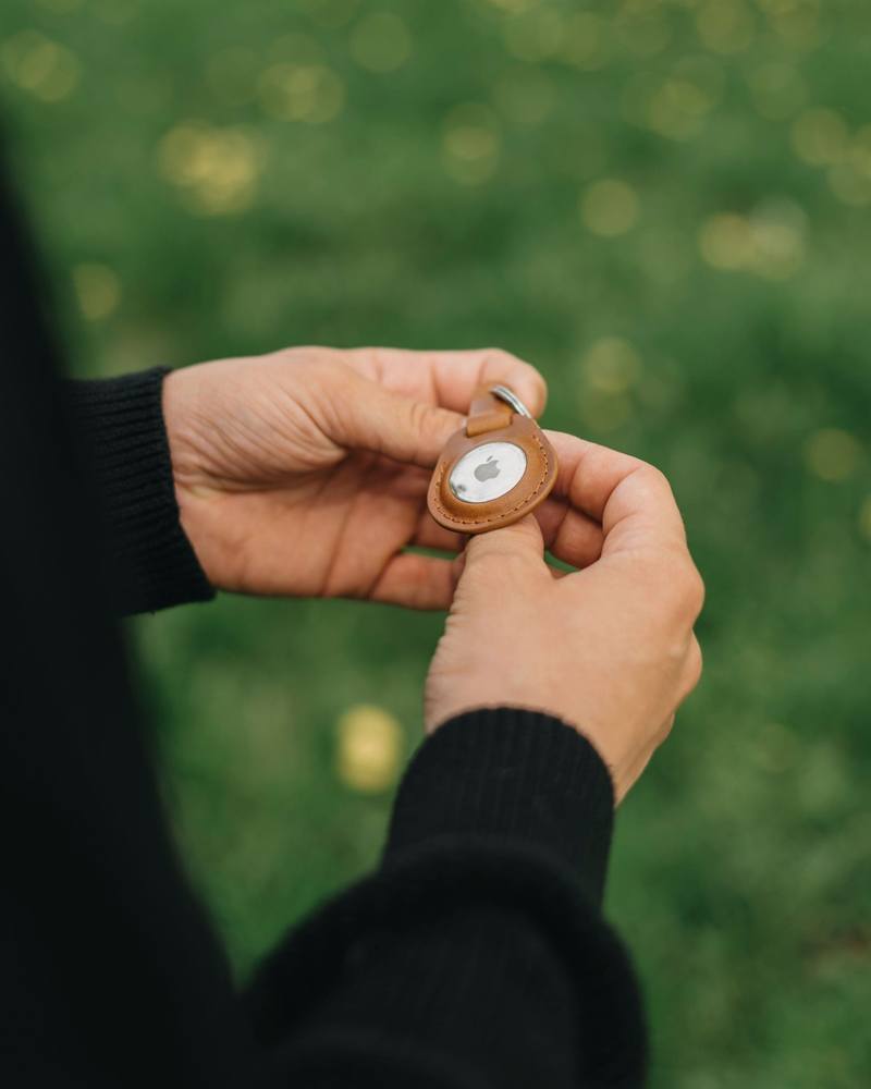 Kožená klíčenka Apple AirTag 