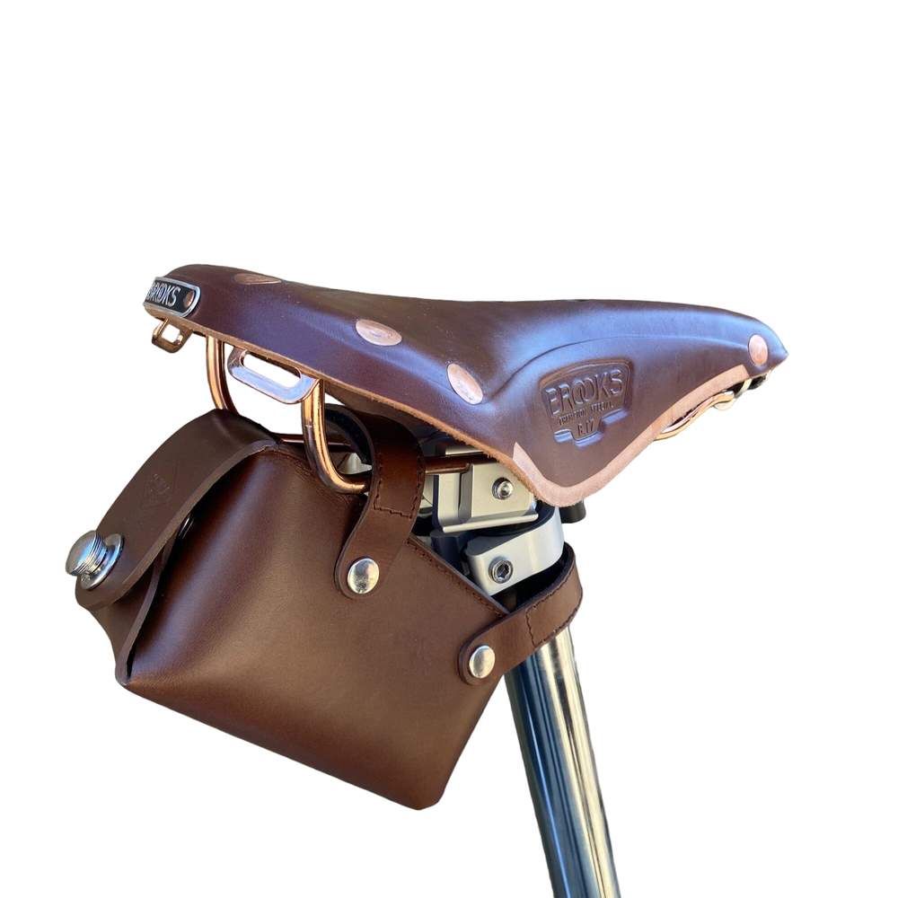 Brown bicycle saddle bag normal with silver on white background