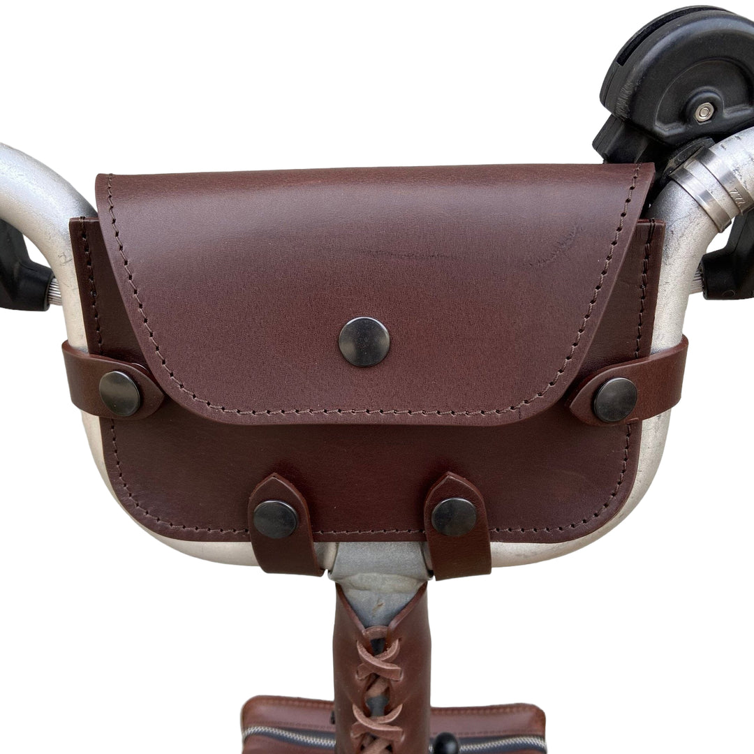 Brompton Pre-2017 Leather Handlebar Bag Souma Leather brown front view, close-up