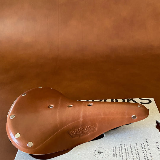 Leather color compared to brooks saddle honey