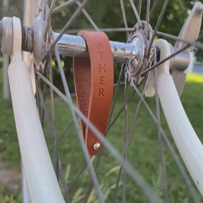 honey hub shiner in action on a bike