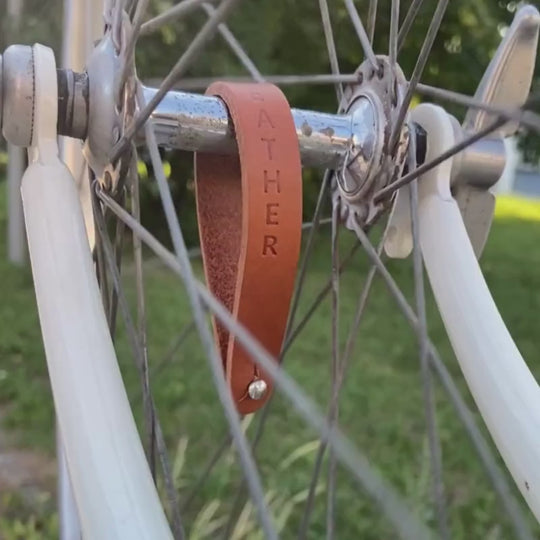 honey hub shiner in action on a bike