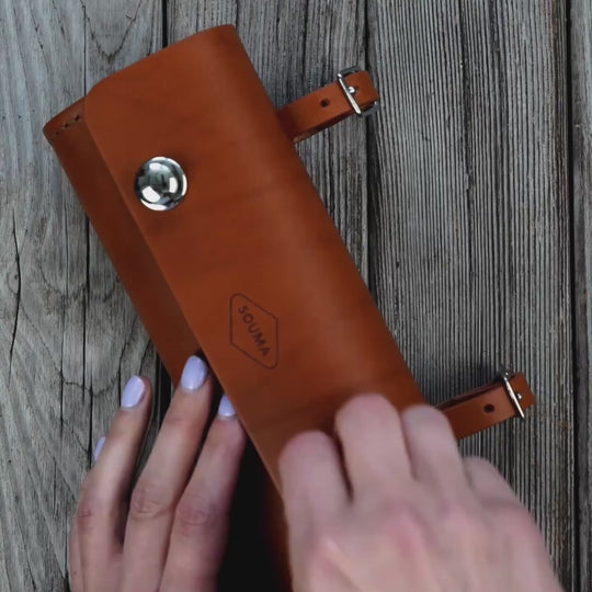 Tradiční kožená brašna na kolo pod sedlo