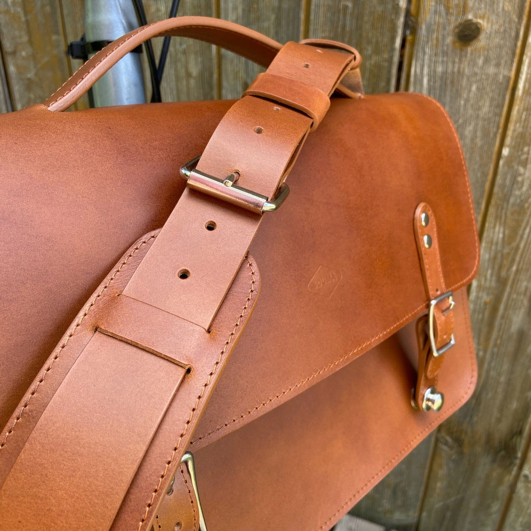 Brompton Bag / Leather Briefcase Souma Leather Honey close-up