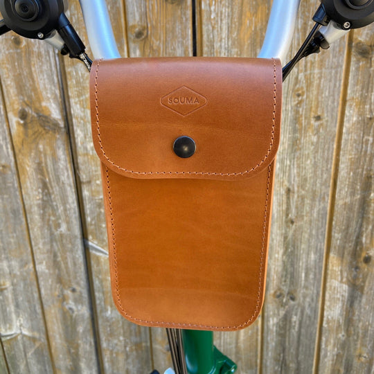 Brompton Leather Handlebar Bag - Large Souma Leather Honey Black Velcro detail