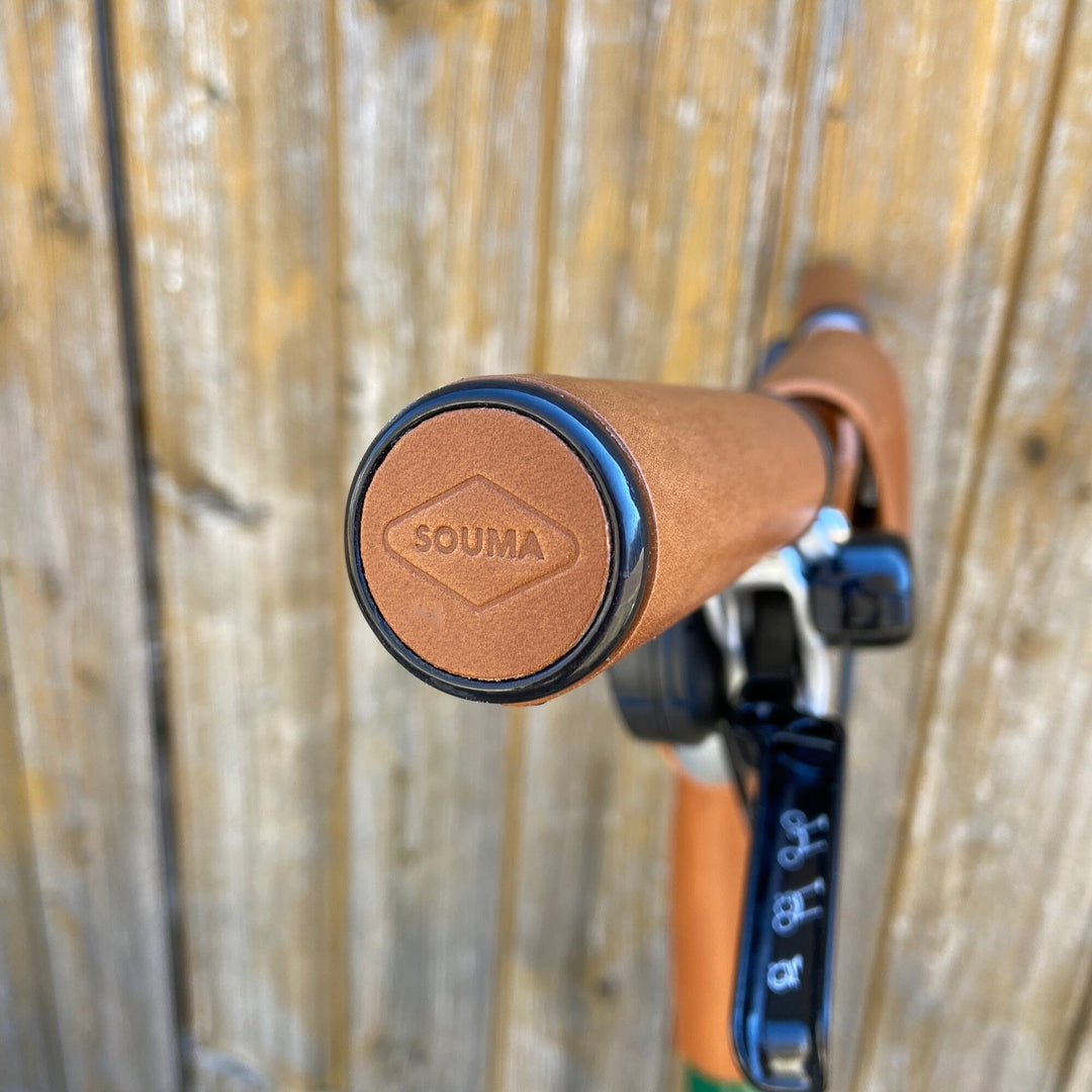 Brompton Leather Grips Unibody Souma Leather Honey 130 mm close-up of side logo