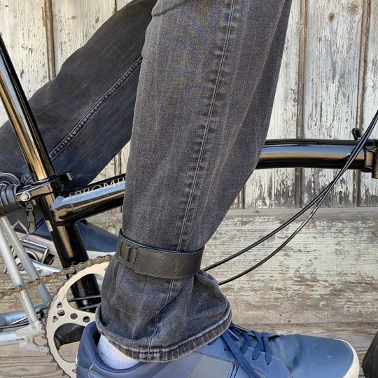 Leather Brompton wheel frame strap and trousers strap 2in1 - Brompton accessories - Souma Leather